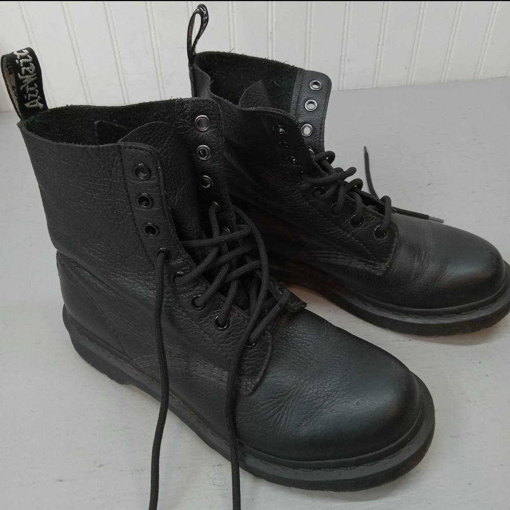 Dr Martens 1460 Pascal Mono Black Virginia Leather Boots Women's Sizs 8 (EU 39)